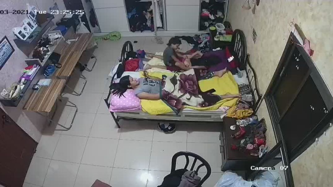 ⁣Mom Masturbate Infront Of Son’s (CCTV)